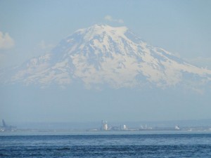 Telephoto of Mt. Rainier as we approached Tacoma