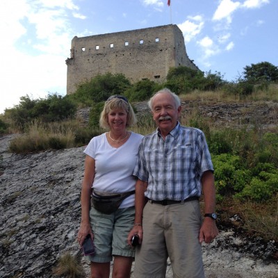Jill Lehman and Rich Davis at the base of the Vaison-la-Romaine medieval château