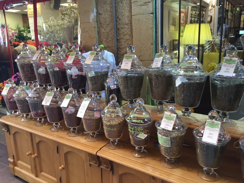 Spices in Nice flower market